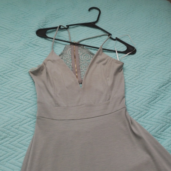 Dress - Picture 4 of 4